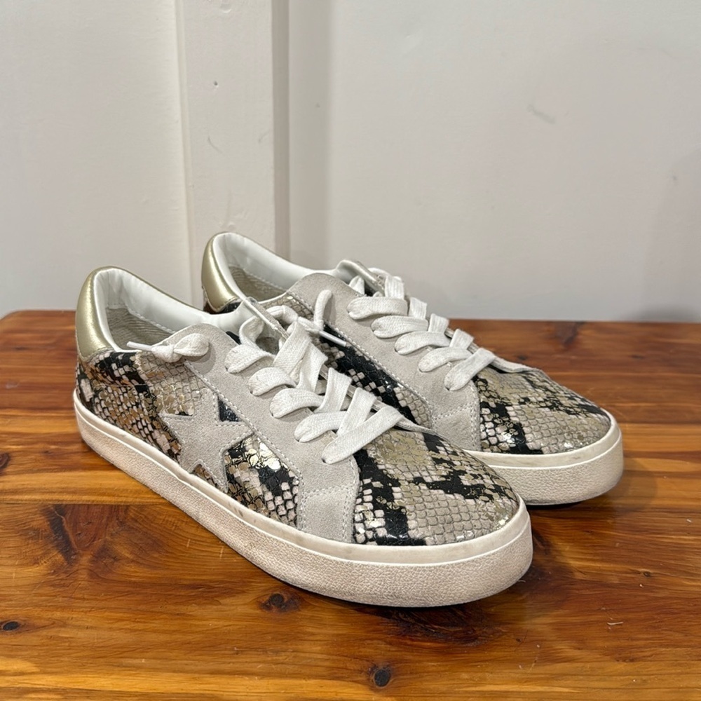 Steve Madden Pursued Snake Print Leather Upper Sneakers